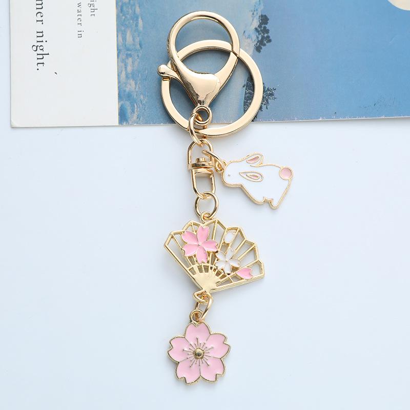 Cherry Blossom Fan Keychain: Heart-Shaped Best Friend Gift & Bag Accessory