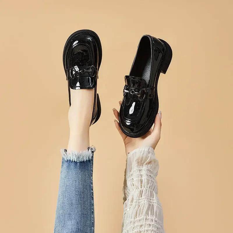 

2024 Нові Літні Жіночі Модні Туфлі Мері Джейн Ретро Однотонні з Круглим Носком Повсякденні для Шопінгу Жіночі Туфлі на Високих Підборах Zapatos Mujer 36