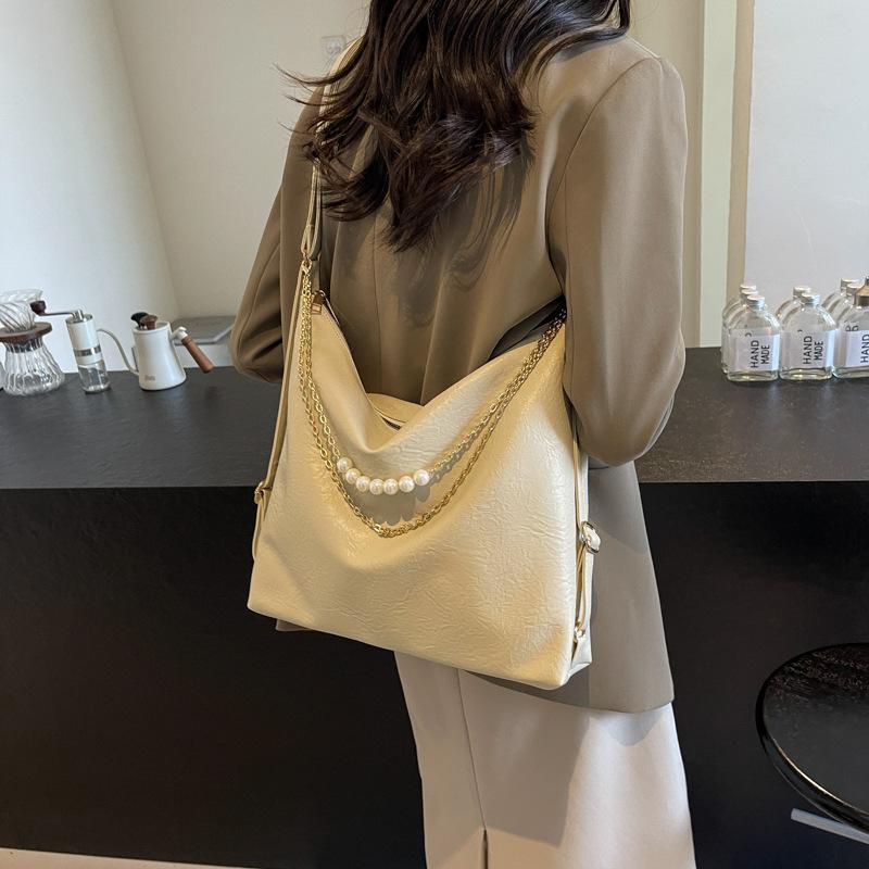 Premium sense large capacity tote bag women's 2025 new pearl chain shoulder bag commuter versatile backpack