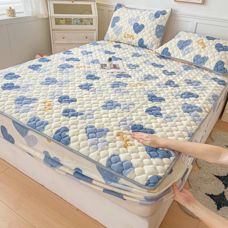 Thickened Milk Fleece Laminated Cotton Bed Hat Three-piece Household Mattress Non-slip Bed Cover Simmons All-package Protection Cover