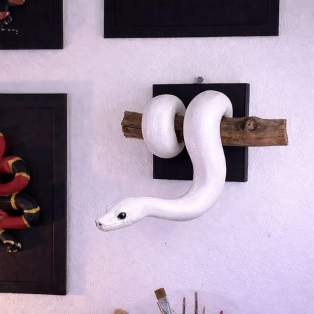 Gothic Accent Golden Ball Python Wall Art Realistic Reptile Themed Python Wall Ornament Lifelike Resin Artificial Python Statue