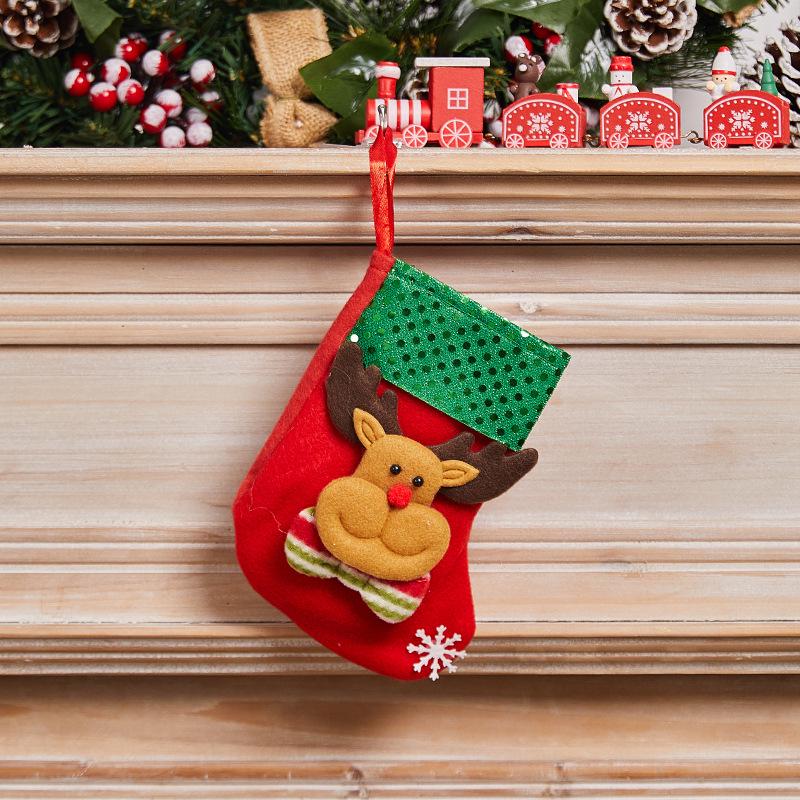 Новогодние носки Санта-Клауса и ёлочные украшения для детей