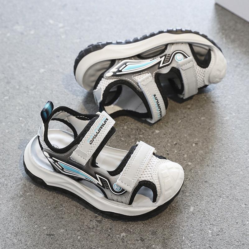 Children's sandals brick and mortar store children's sports shoes Baotou summer new beach shoes sports Velcro sandals