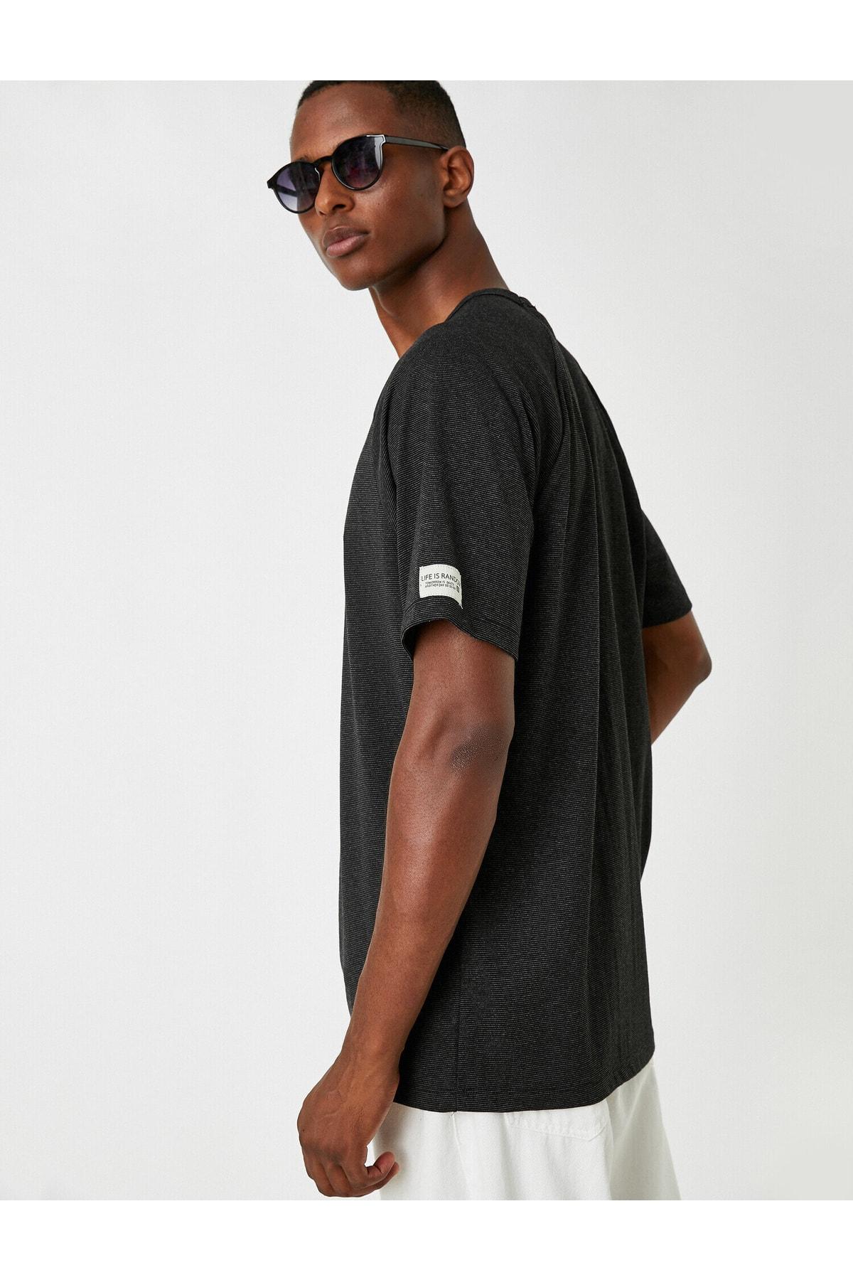 

Футболка - Серая - Классический крой..