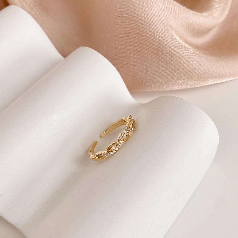 Elegant Twisted Womens Braided Ring In Retro French Style With Unique Geometric Pattern