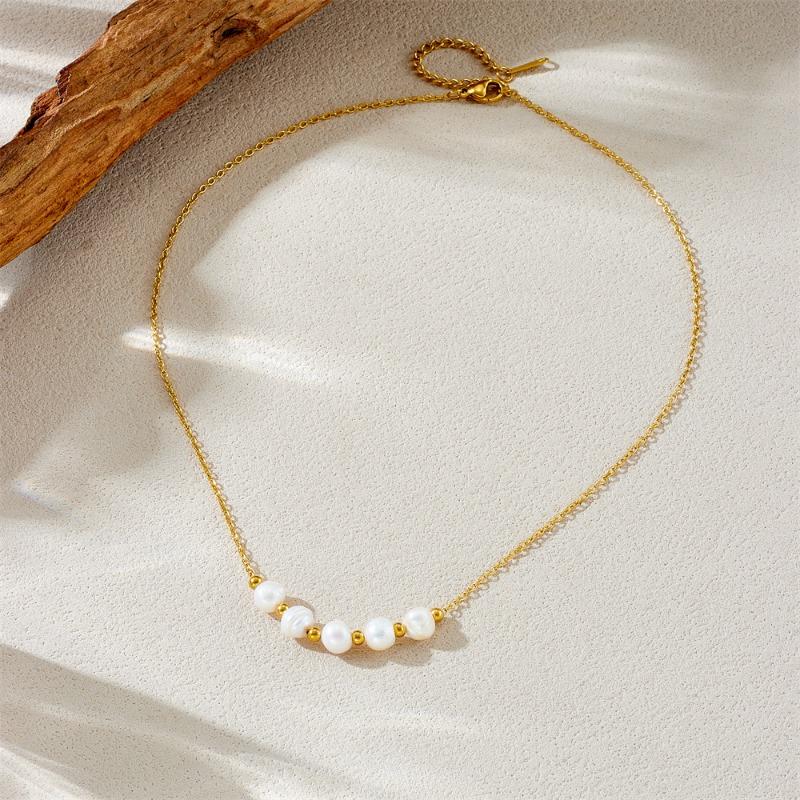 18K Gold Plated Necklace with Baroque Freshwater Pearls, Dainty Pearl Chain Choker, Adjustable Elegant Jewelry for Women Daily Wear Gift