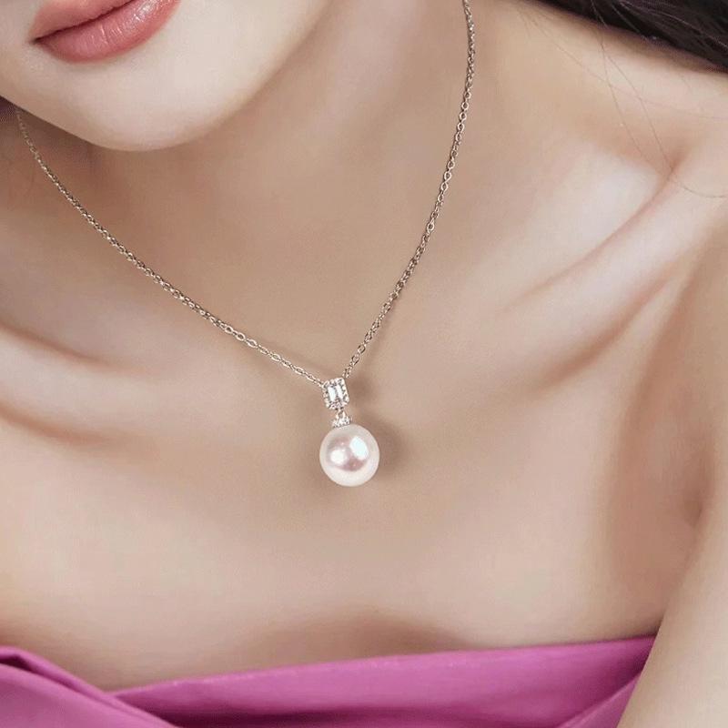 Collier Classique de Perles d'Eau Douce Zhuji avec Grand Pendentif Carré