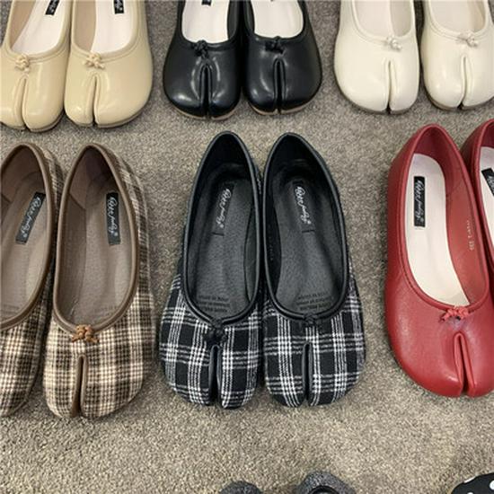 Doudou Women's 2024 Summer Split-Toe Flat Shoes - Lazy Horseshoe Design for Autumn