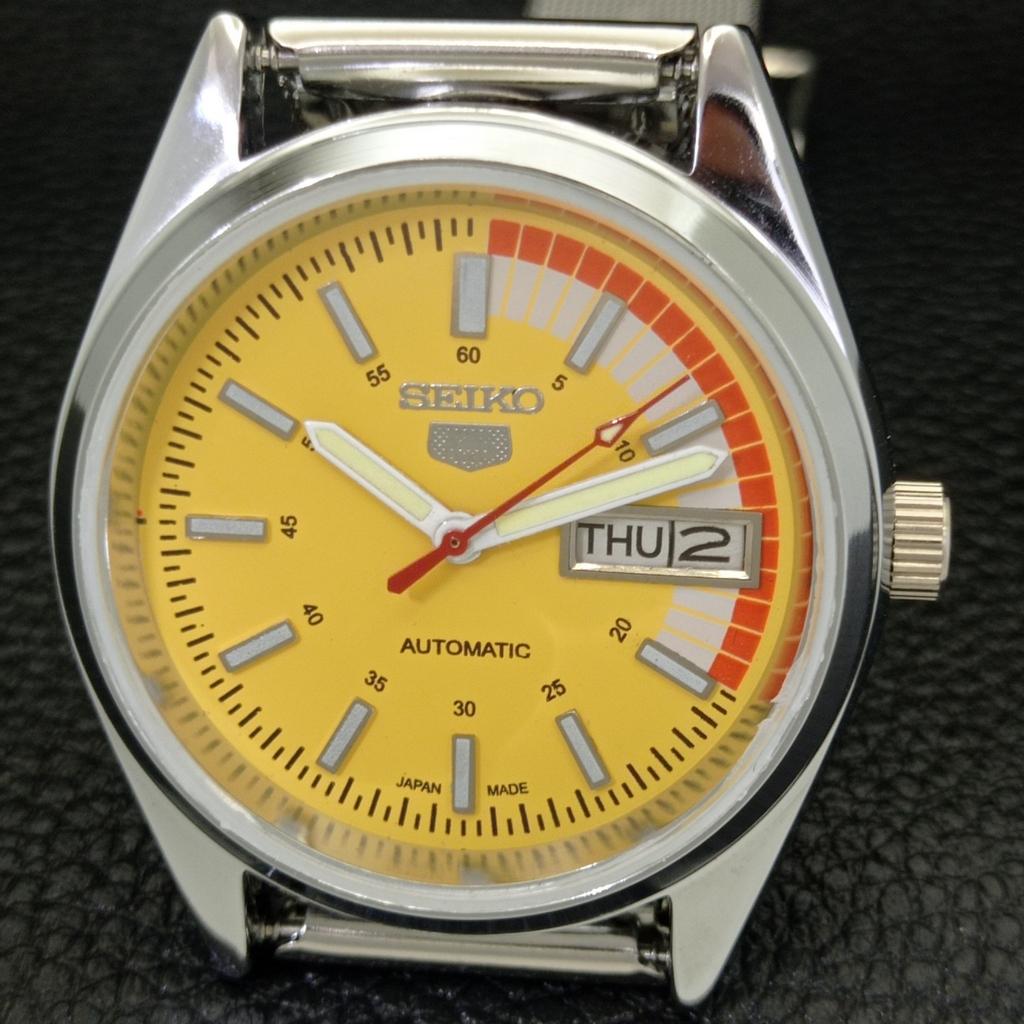 ODNOWIONY VINTAGE SEIKO 5 AUTOMATIC JAPONIA MĘSKI D/D ŻÓŁTY ZEGAREK 528-a277001-7