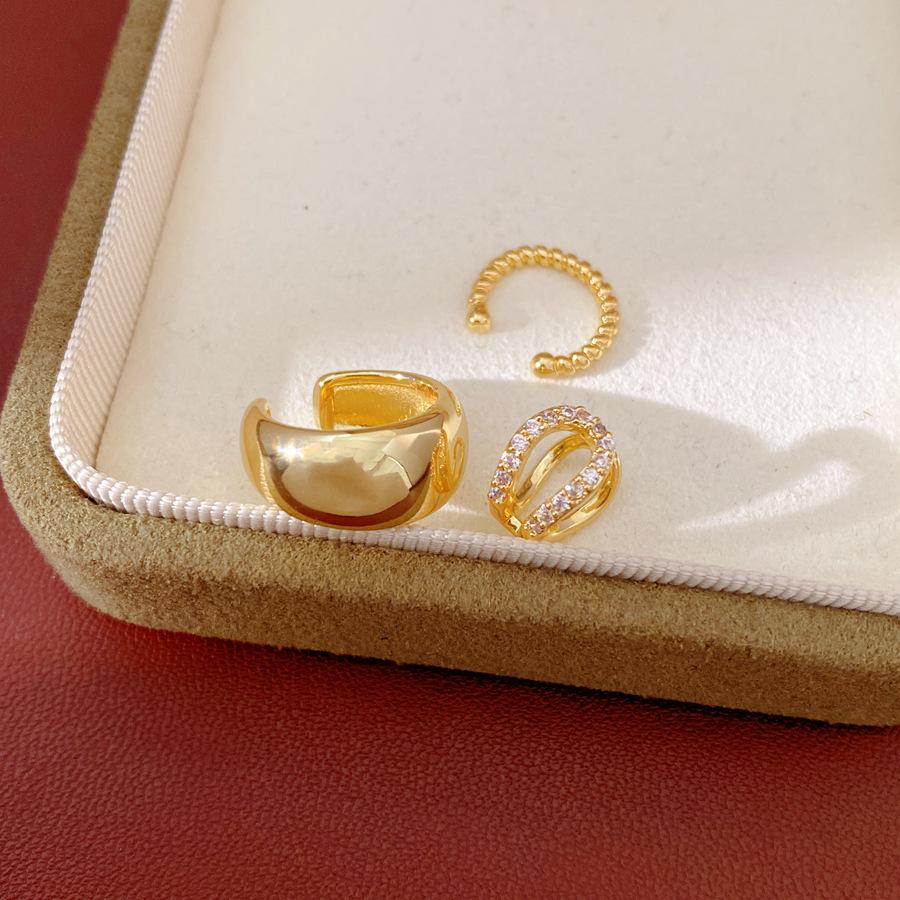 Gold-Plated Zirconia Ear Clip: Stylish, Simple, Versatile Design for Women - No Ear Holes Required