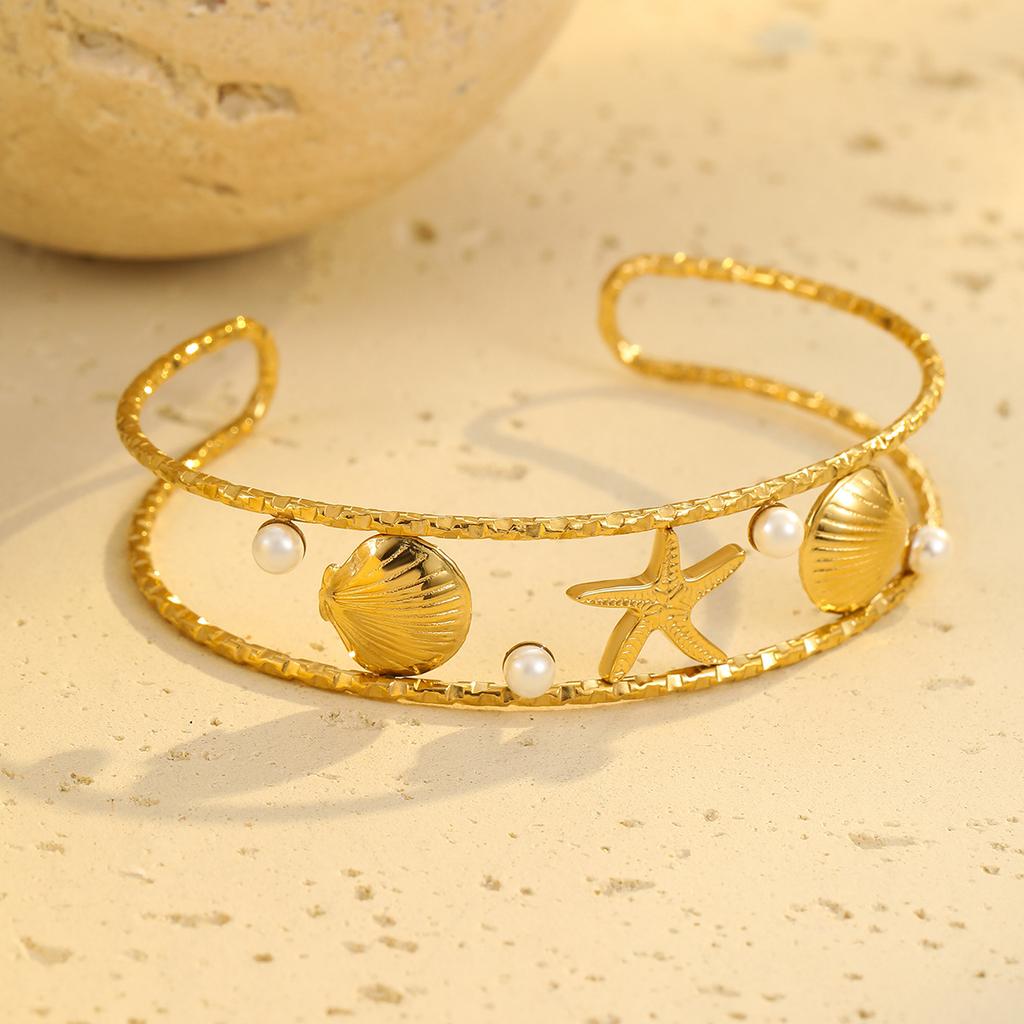 GEMCHIC Women's Ocean Breeze Summer Vacation Cuff Bracelet Stainless Steel Seashell Starfish Gold Plated Jewelry