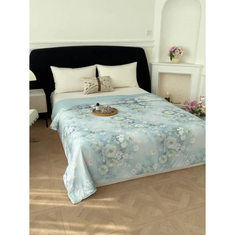 Summer Silk Quilt: Digital Print Floral Air Conditioning Comforter