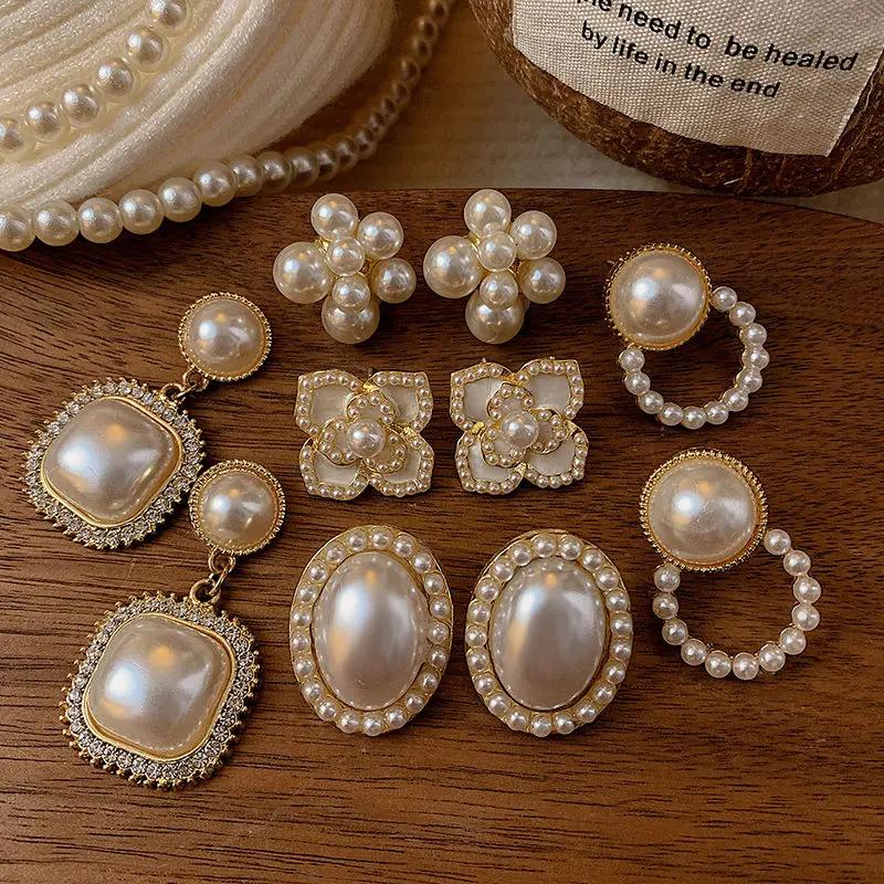 French Baroque Pearl Earclip with No Ear Hole for Women New Earclip Style Versatile Earaccessory