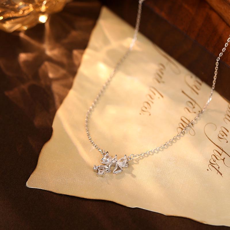 Silver Bow Star Necklace: Sweet Clavicle Chain for Women - Perfect Girlfriend Gift, 2024 Trend.