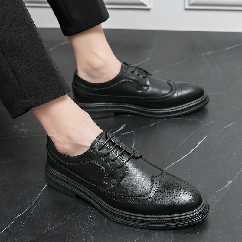 

Мужская кожаная обувь Британская мода Кожаная обувь Брок мужская низкая повседневная обувь на шнуровке маленькая кожаная обувь 44