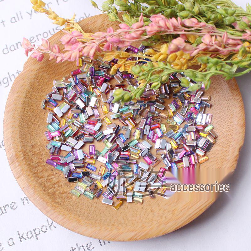 

Акриловые стразы для дизайна ногтей прямоугольной формы цвета AB (2x4 мм) – Аксессуары для красоты 200 pcs/small pack