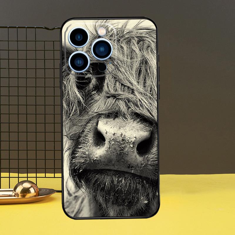 Highland Cows Phone Case For iPhone 15 14 13 12 11 Pro Max X XR XS Max 7 8 Plus 12 13 Mini Back Cover