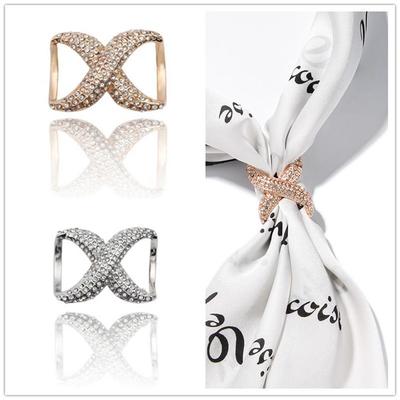 Elegante Strass-Schalspange: Minimalistisch, Hakenfrei, Extra-Lange Farberhaltung, Vielseitiger Schalclip.