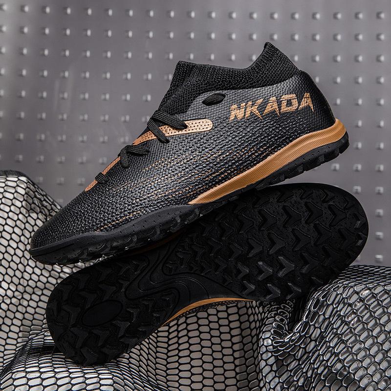 

New high-top football shoes, men s and women s seamless fly-woven spike sneakers, professional training sneakers with broken nails 45