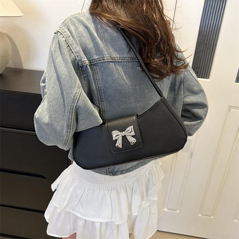 Stylish Trendy 2024 Women's Underarm Bag With Bowknot And Stitching Elements