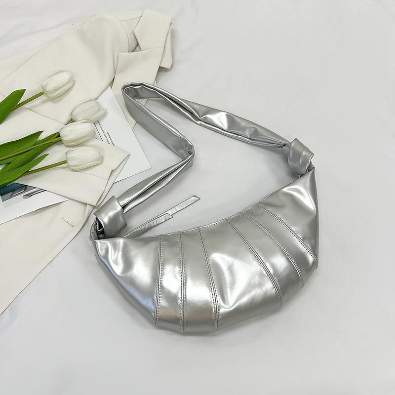 

Retro simple casual dumpling bag 2024 summer new simple large-capacity commuter messenger bag niche dumpling bag срібний