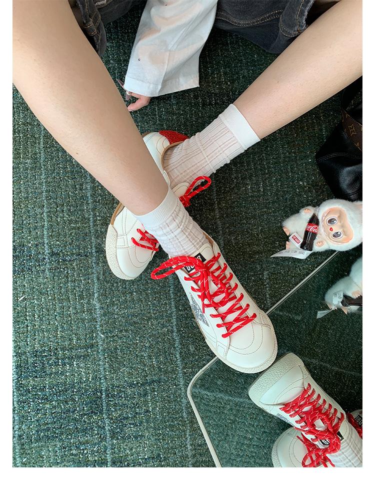 

Grape mother has the same item in stock~ Korean age-reducing stars are old, casual style is versatile, small dirty shoes, board shoes, women s spri 35