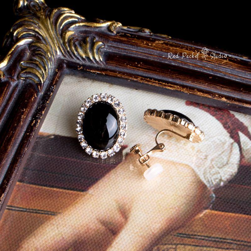 

Niche Style Bridal Wedding Dress Accessible Luxury Dress Pearl Necklace Indulge innocent black ear clip(Spiral ear clip)