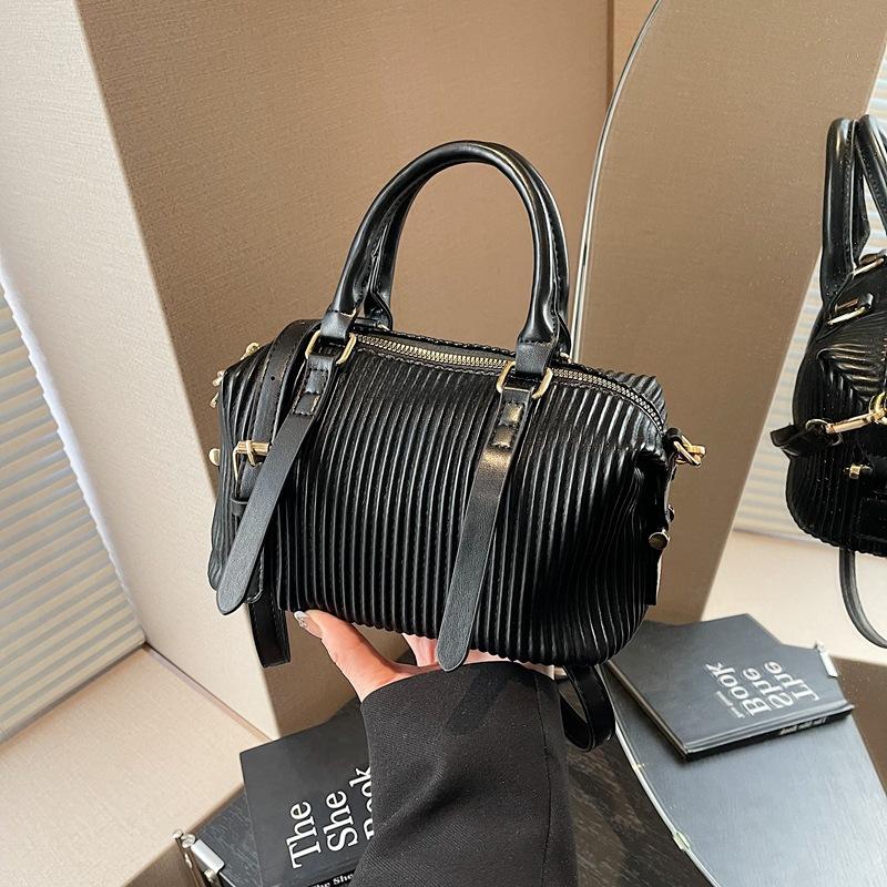 Premium Bag Women's Spring New Fashion Versatile Portable Pillow Bag Retro Niche Shoulder Bag