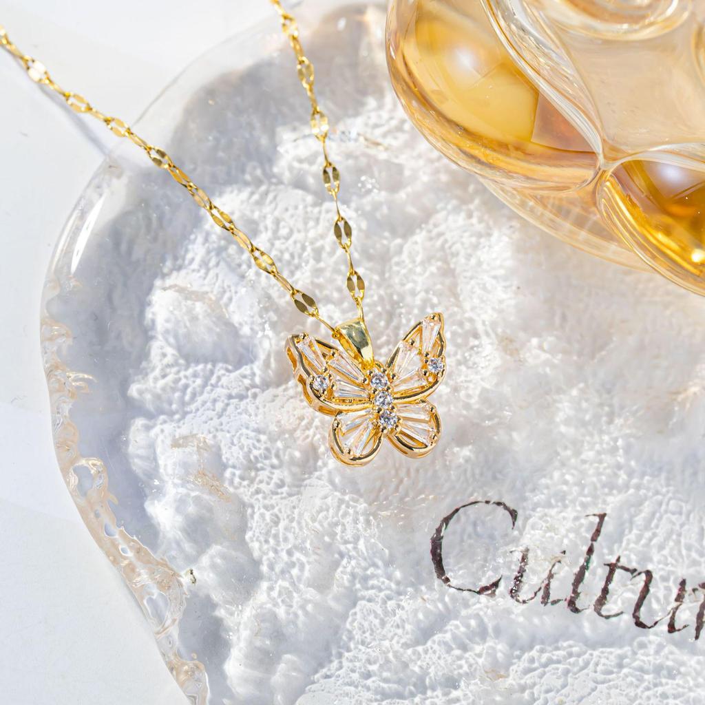 Schmetterling Zirkon Anhänger Halskette: Vielseitiger Damen-Waldstil, Nischen-Designschmuck