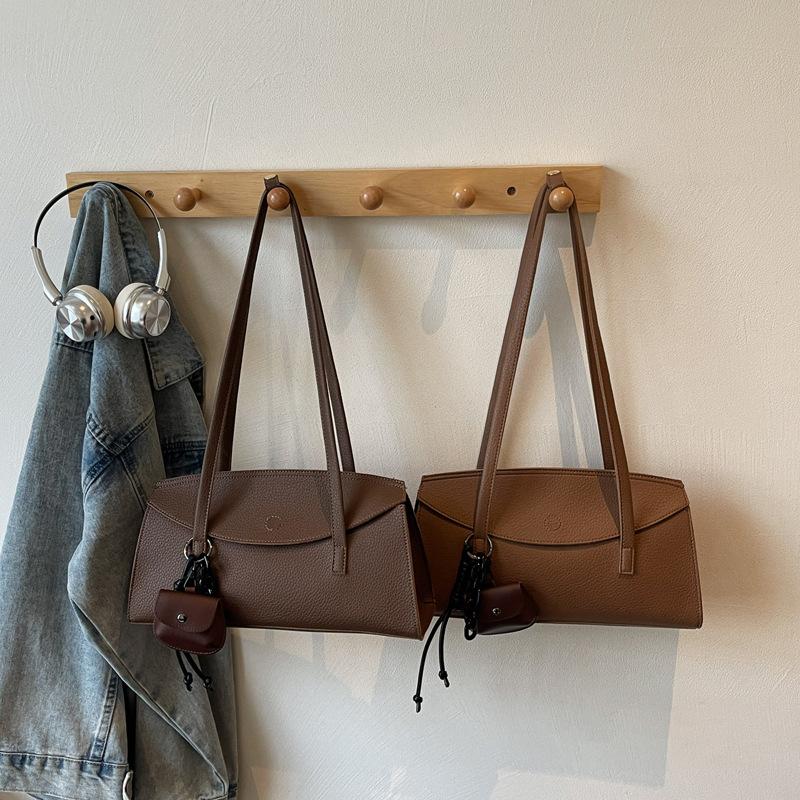 Ein-Schulter-Tasche, Modische Achseltasche, Trendiger Design-Sinn, Pendler-Handtasche