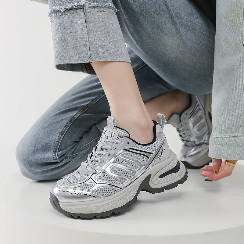 Women's New Platform Sneakers Breathable and Non-slip Shoes Lightweight and Heightened Summer 2025 Soft-soled Dad Shoes Women's Shoes