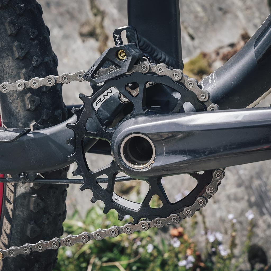 Funn Zippa Lite Chain S3 for Bicycles and Mountain Durable and Lightweight Guide, E-Type (SRAM Mount), Bikes,