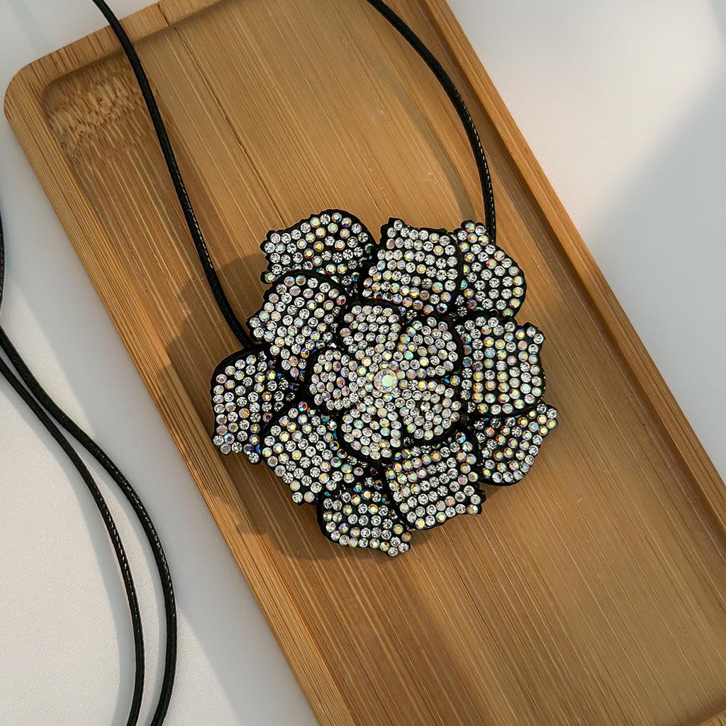 Übertriebene Strass Große Rose Blume Schlüsselbeinkette Halskette Damen Verstellbarer Schleifenknoten Seil Choker Hochzeits Schmuck Y2K Accessoires