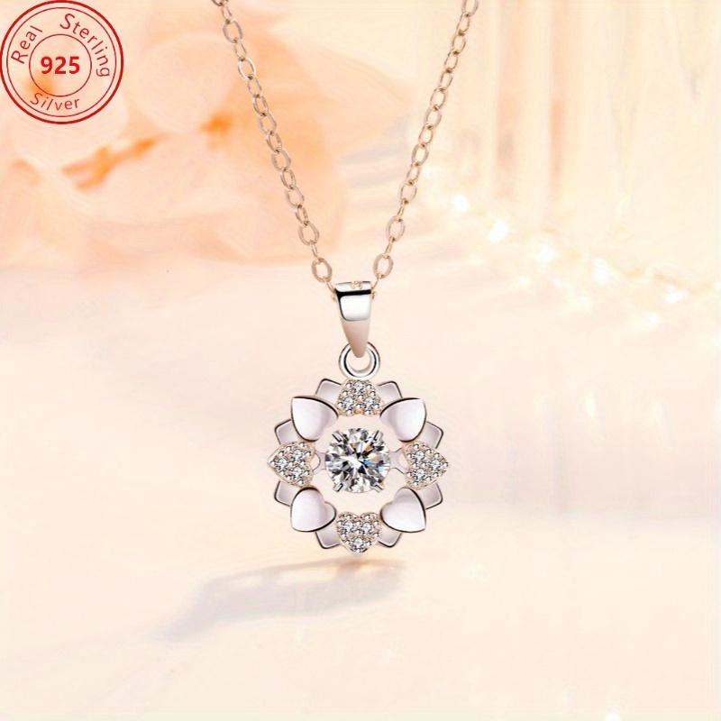 925Sterling Silver Heart-Shaped Snowflake Synthetic Zircon Pendant Necklace Exquisite and shiny synthetic zircon design suitable for daily wear and