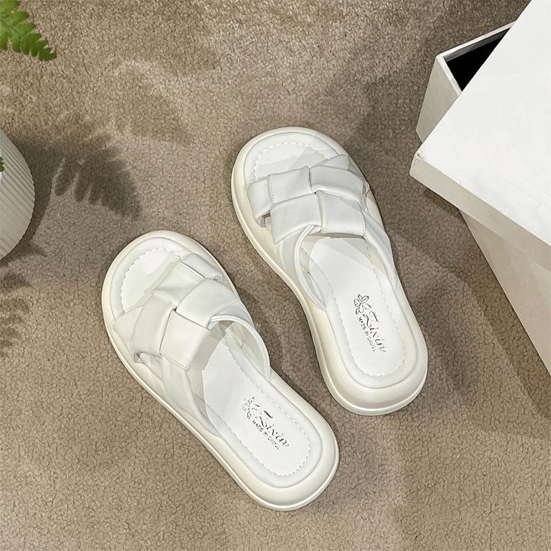 

Black thick-soled height-increasing slippers for women s summer wear 2025 new French high-end fashion beach sandals 40 белый