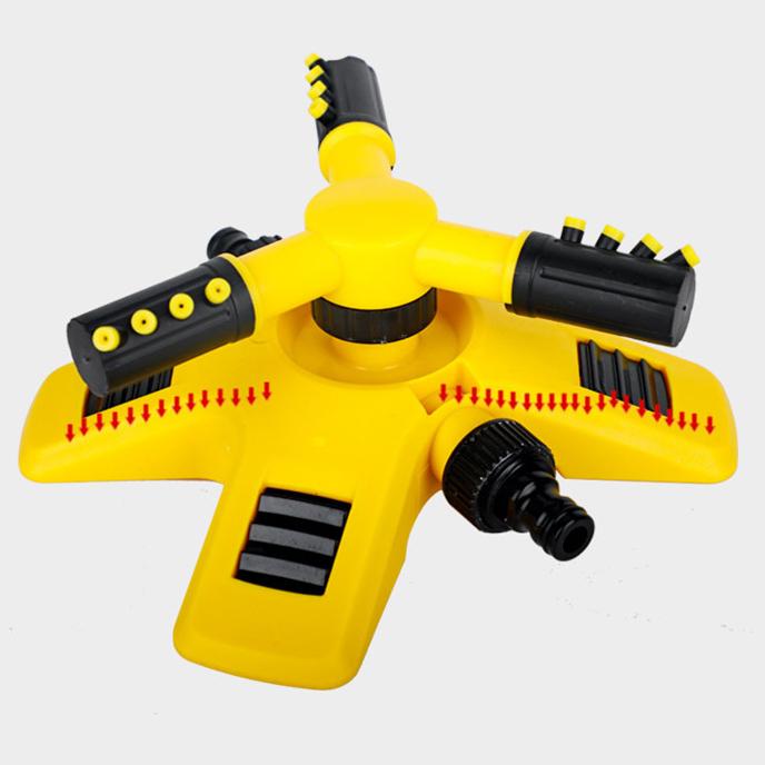 

Вращающиеся на 360° разбрызгиватели. Автоматические поливочные спринклеры для орошения газонов. жёлтый