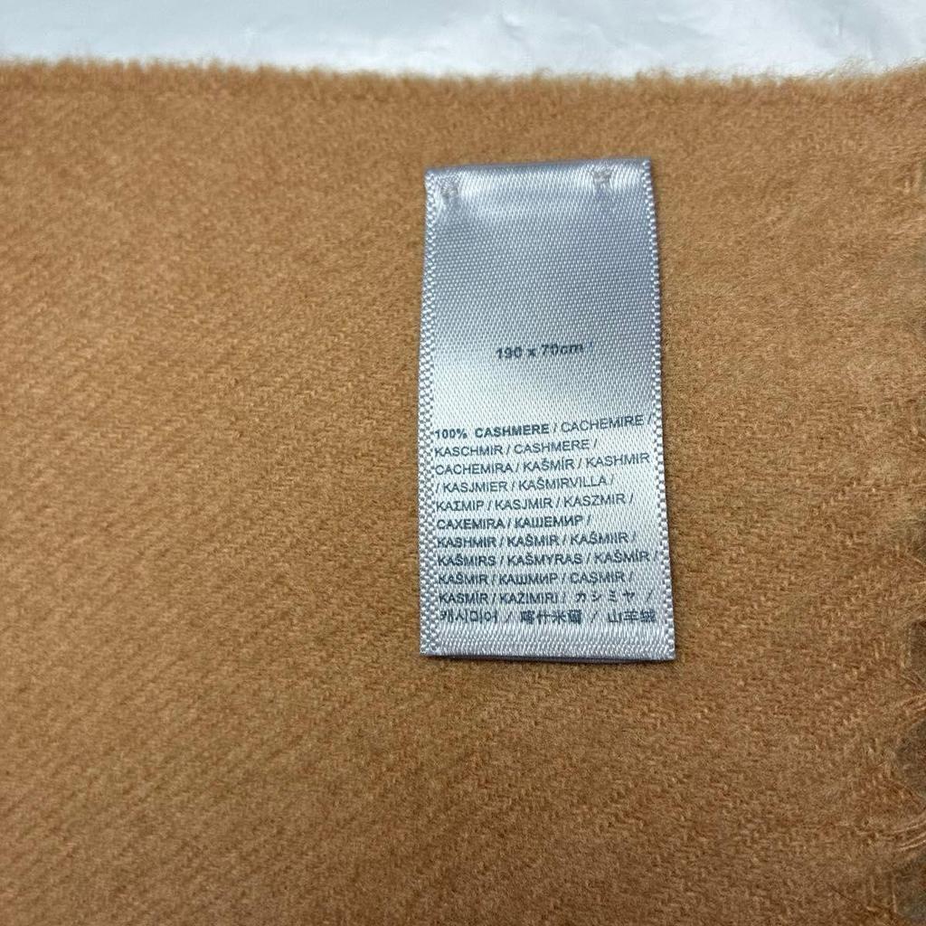 Used Excellent condition, Johnstons 100% Cashmere Large Stole, Camel
