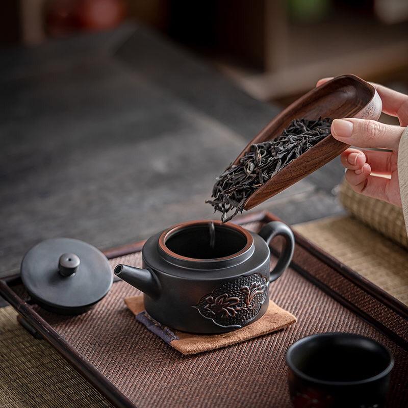 Jianshui Clay Purple Pottery  Carving Teapot Hand Painted Antique Relief Teapot Household Teapot Kungfu Tea Set Kettle