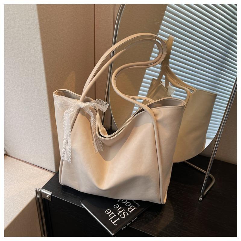 New fashion versatile spring and summer niche design shoulder bag large capacity travel tote bag