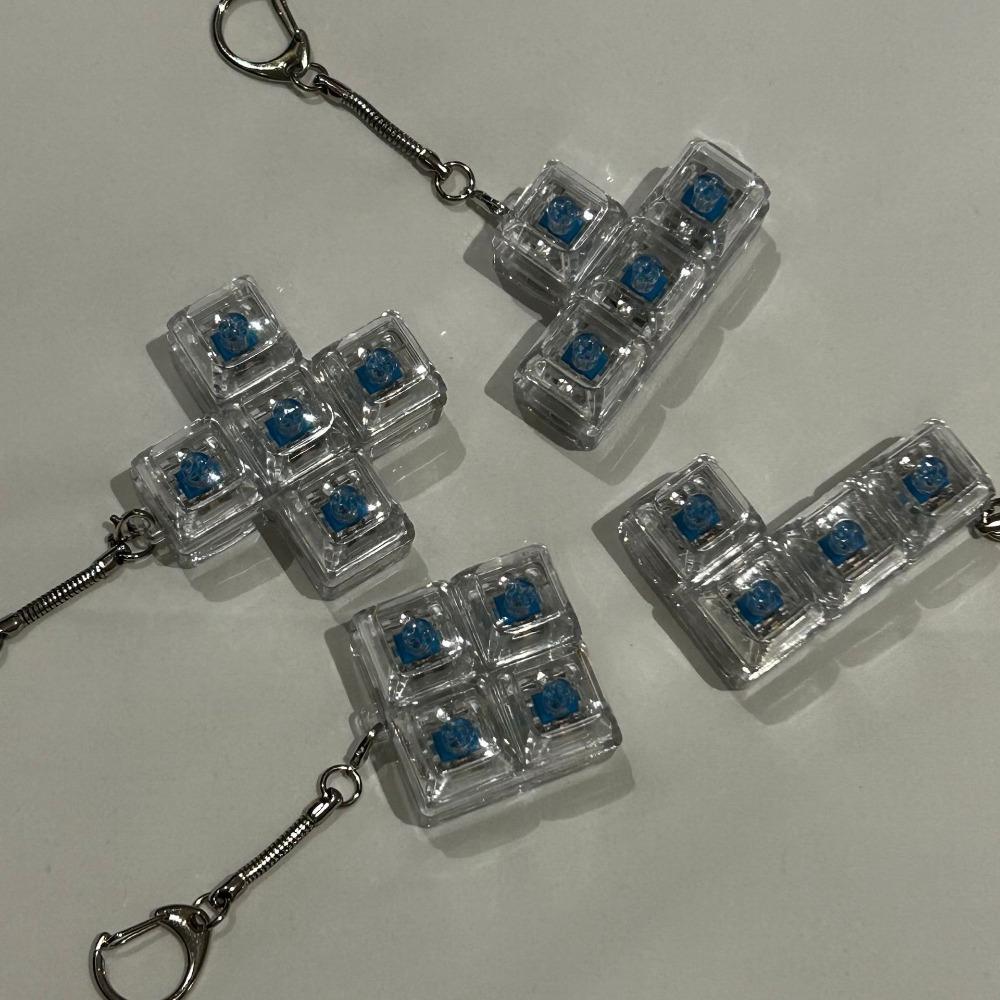 Relaxing 4/5 Keys Finger Keyboard Stress Relief Gadget Fidget Keychain Pass The Time Button Keycap Keyboard Caps Adult