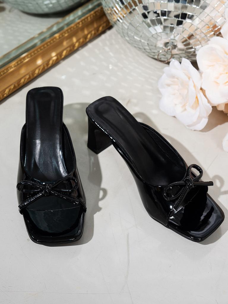 French high-heeled slippers women's 2025 new summer outer wear square head thick heel one-word drag temperament bow cool slippers