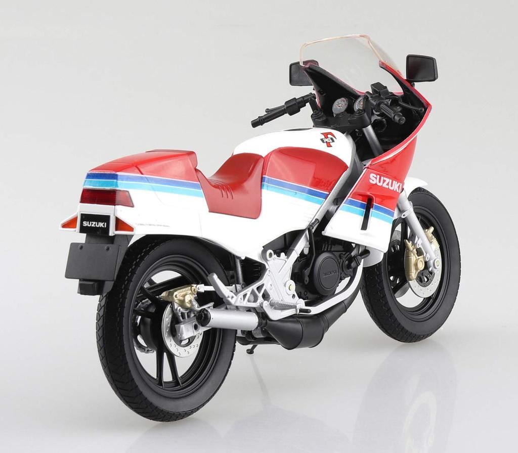 Skynet Finished Bike Suzuki Red x White 1/12 RG250