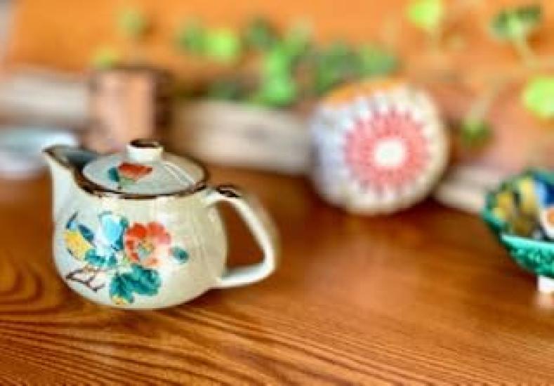 Hyakukaen Kutani Teapot, Large, Camellia and Bird Design, Ceramic, Insulated, 350ml, Single Item