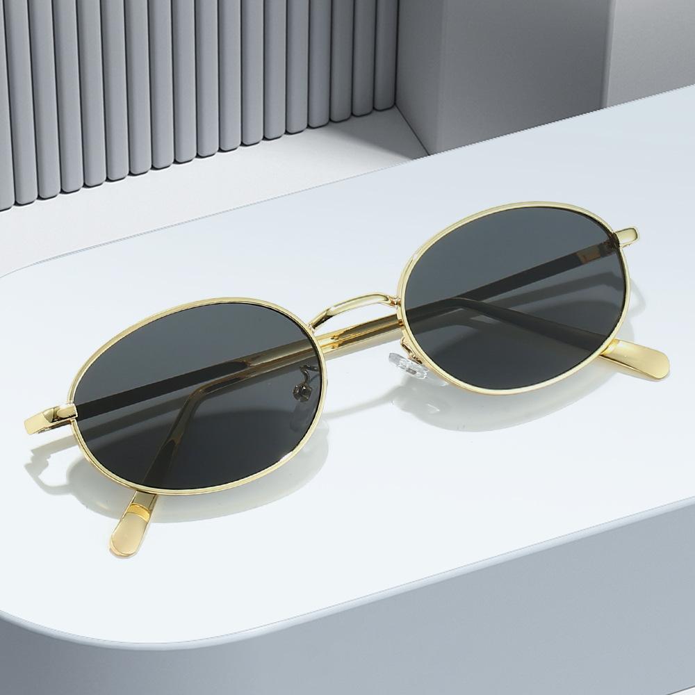 Cool Fang New Retro Cyberpunk Glasses Women's Metal Fashion Sunglasses Men's Driving Sunscreen Sunglasses