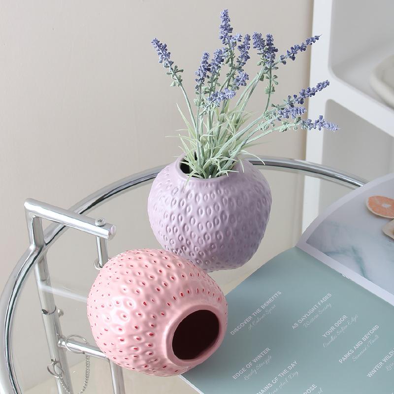 Strawberry Shape Ceramic Vase, High-End Hydroponic Flower Container, Nordic Minimalist Desk Decor for Living Room