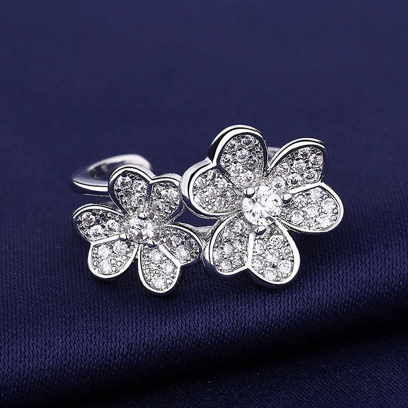 Versatile Japanese & Korean Sparkling Zircon Flower Open Ring Bracelet