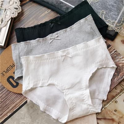 Einfache und bequeme Slips mit mittlerer Taille, Fadenschleife, bequeme Höschen für Damen