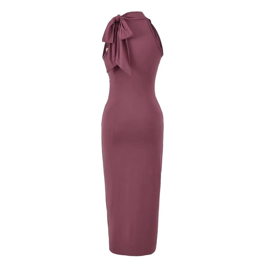 Elegant Women's Slim Fit Halter Neck Dress with Waist-Cinched Flowy Skirt and Side Slit