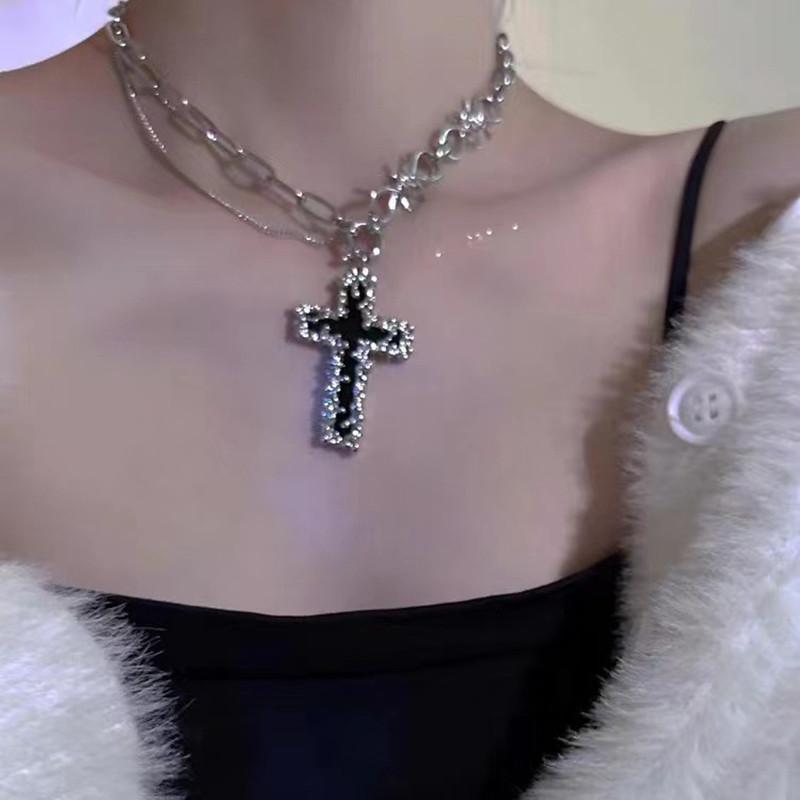 New Gothic Punk Black Cross Barbed Thorns Pendant Chain Choker Necklace for Women Men Unisex Hip-Hop Jewelry Gifts Party Jewelry