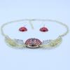 Evropa a Spojené státy nový ušlechtilý náhrdelník s diamantovými náušnicemi s křidélky s krátkým dámským řetízkem s klíční kostí